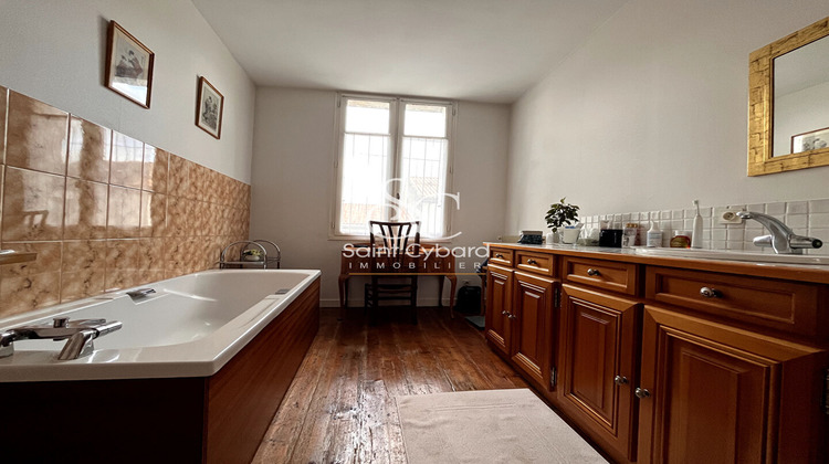 Ma-Cabane - Vente Maison L'ISLE-D'ESPAGNAC, 185 m²