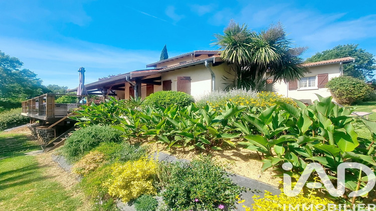 Ma-Cabane - Vente Maison L'Isle-Jourdain, 208 m²