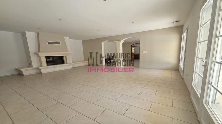 Ma-Cabane - Vente Maison L'Isle-sur-la-Sorgue, 200 m²