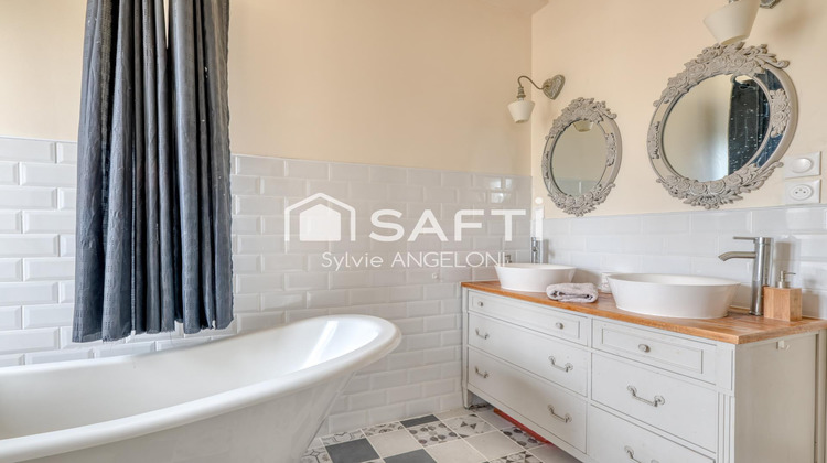 Ma-Cabane - Vente Maison La Bâtie-Montgascon, 195 m²