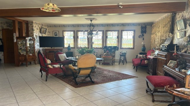 Ma-Cabane - Vente Maison LA BAZOCHE GOUET, 264 m²