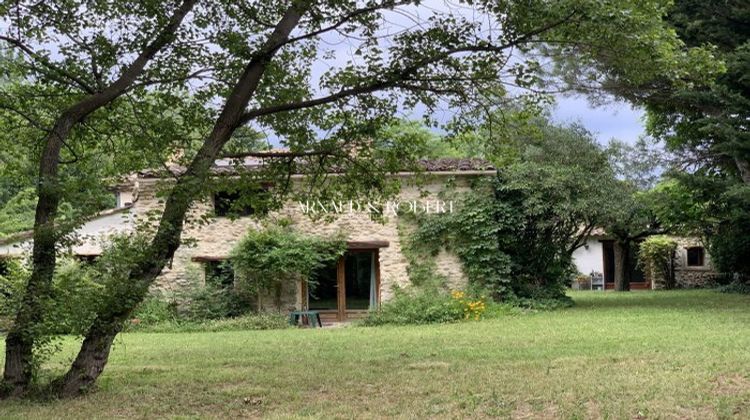 Ma-Cabane - Vente Maison La Bégude-de-Mazenc, 355 m²