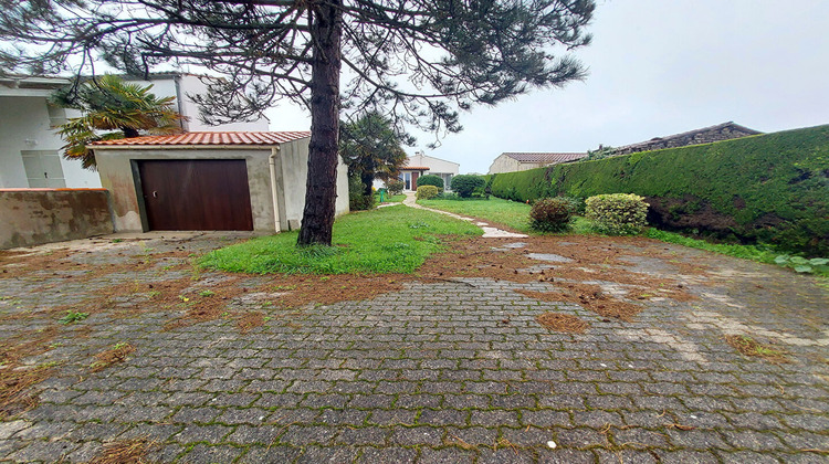 Ma-Cabane - Vente Maison LA BREE-LES-BAINS, 15 m²