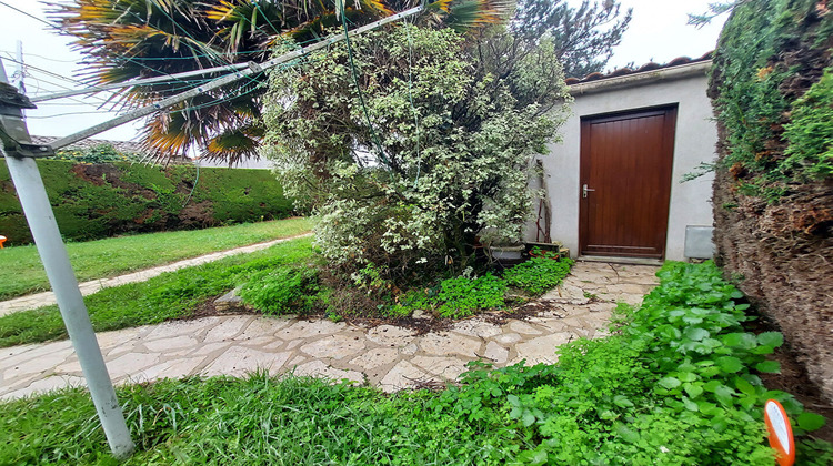 Ma-Cabane - Vente Maison LA BREE-LES-BAINS, 15 m²