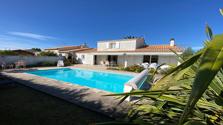 Ma-Cabane - Vente Maison LA BREE-LES-BAINS, 120 m²