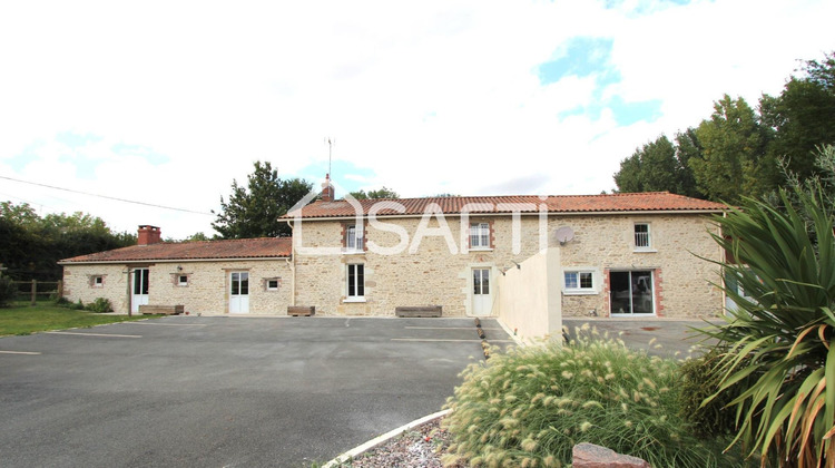 Ma-Cabane - Vente Maison La Caillere-Saint-Hilaire, 296 m²