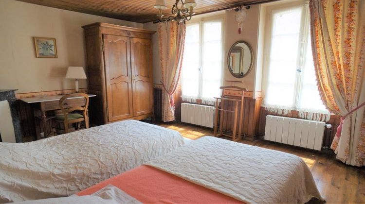 Ma-Cabane - Vente Maison LA CELLE-SAINT-CYR, 238 m²