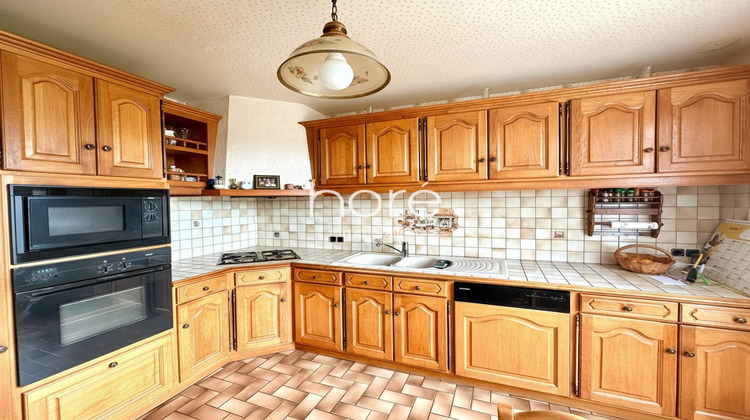 Ma-Cabane - Vente Maison La Celle-Saint-Cyr, 140 m²