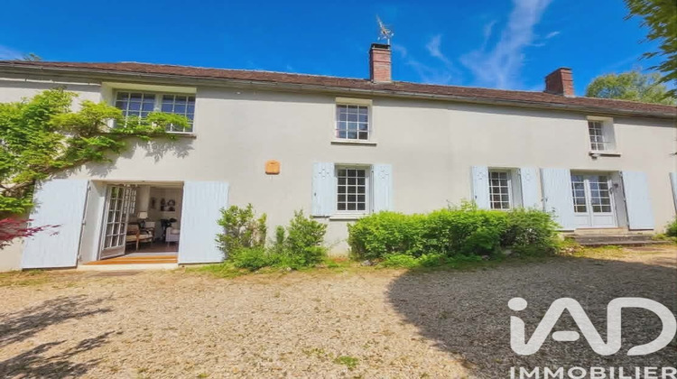 Ma-Cabane - Vente Maison La Celle-Saint-Cyr, 250 m²