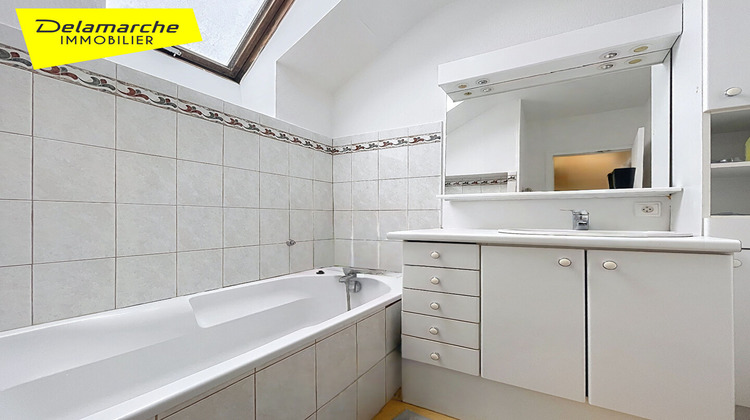 Ma-Cabane - Vente Maison LA CHAISE-BAUDOUIN, 244 m²