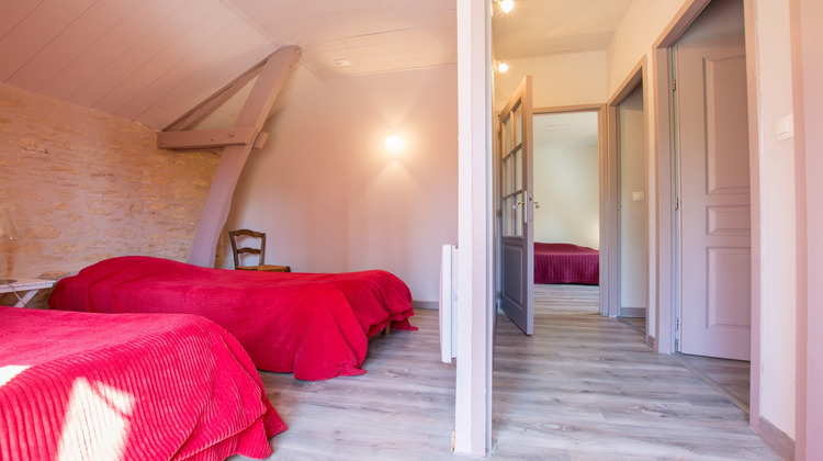 Ma-Cabane - Vente Maison LA CHAPELLE-AUBAREIL, 202 m²