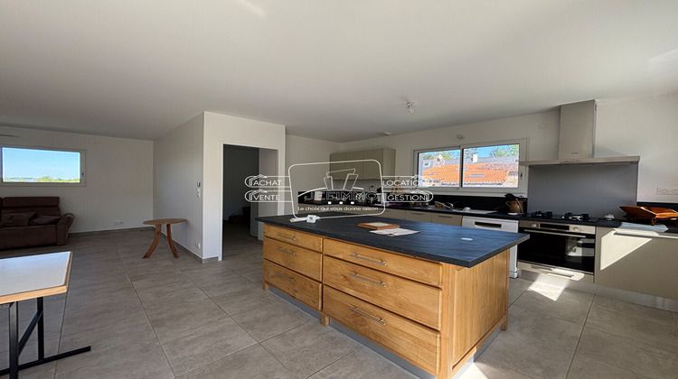 Ma-Cabane - Vente Maison LA CHAPELLE-BASSE-MER, 106 m²