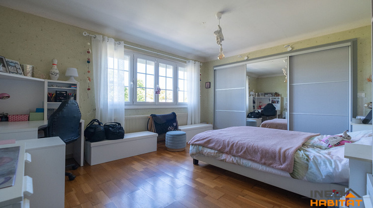 Ma-Cabane - Vente Maison LA CHAPELLE-DES-FOUGERETZ, 190 m²