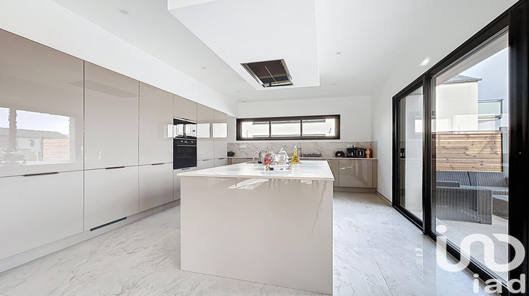 Ma-Cabane - Vente Maison La Chapelle-des-Fougeretz, 172 m²