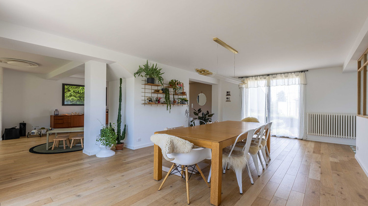 Ma-Cabane - Vente Maison LA CHAPELLE-DES-FOUGERETZ, 205 m²