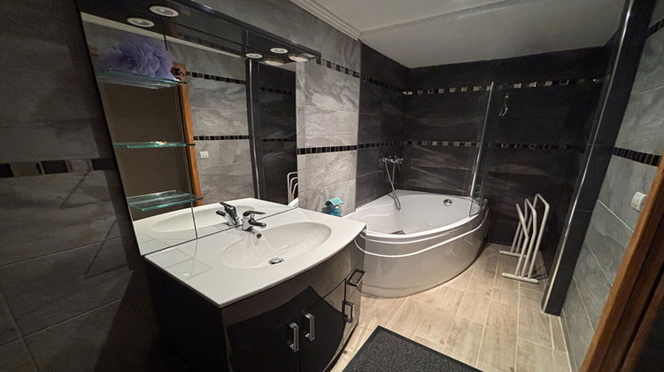 Ma-Cabane - Vente Maison LA CHAPELLE-DES-MARAIS, 79 m²