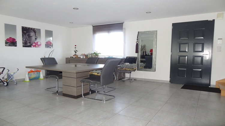 Ma-Cabane - Vente Maison LA CHAPELLE-DU-LOU, 123 m²
