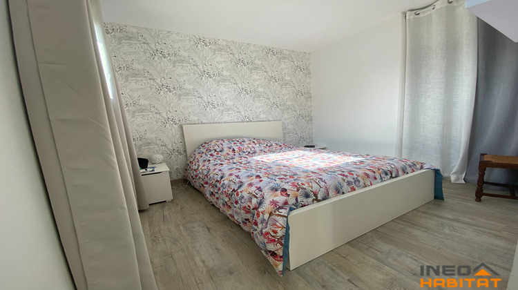 Ma-Cabane - Vente Maison LA CHAPELLE-DU-LOU, 74 m²