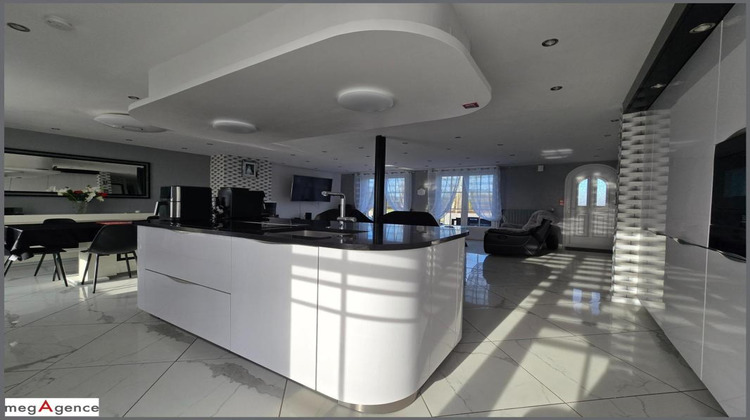 Ma-Cabane - Vente Maison LA CHAPELLE JANSON, 237 m²