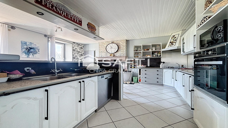 Ma-Cabane - Vente Maison La Chapelle-Saint-Laurent, 217 m²