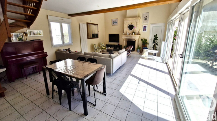 Ma-Cabane - Vente Maison La Chapelle-Saint-Mesmin, 238 m²