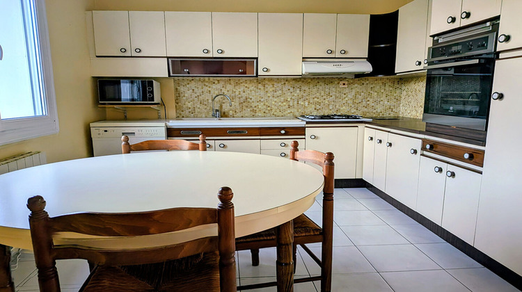 Ma-Cabane - Vente Maison LA CHAPELLE-SUR-ERDRE, 140 m²