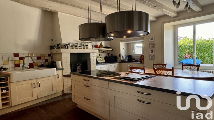 Ma-Cabane - Vente Maison La Châtaigneraie, 284 m²