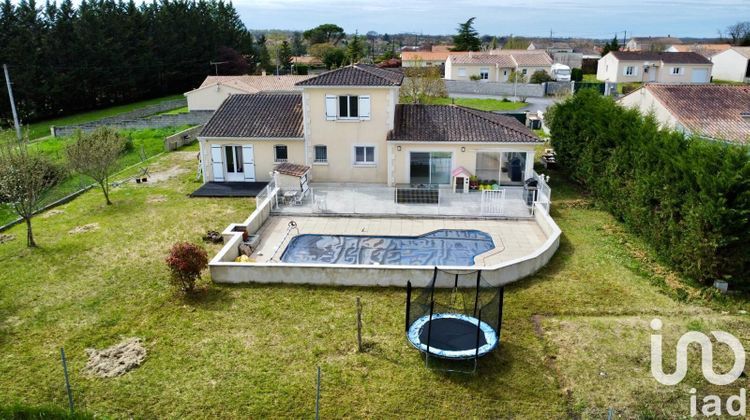 Ma-Cabane - Vente Maison La Couronne, 130 m²