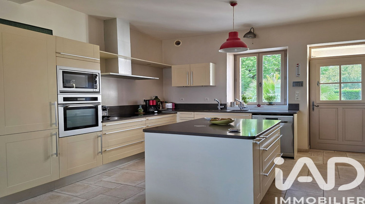Ma-Cabane - Vente Maison La Couronne, 380 m²