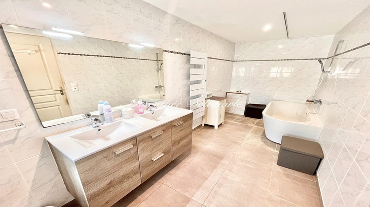 Ma-Cabane - Vente Maison LA FOYE MONJAULT, 220 m²