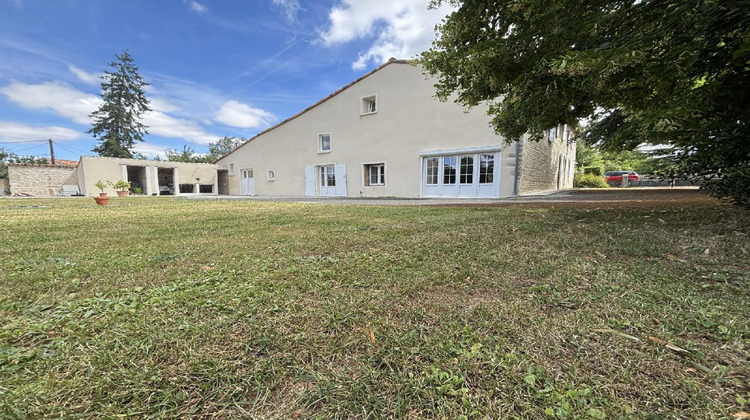 Ma-Cabane - Vente Maison LA FOYE MONJAULT, 240 m²