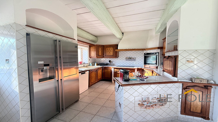 Ma-Cabane - Vente Maison LA GARDE-ADHEMAR, 213 m²