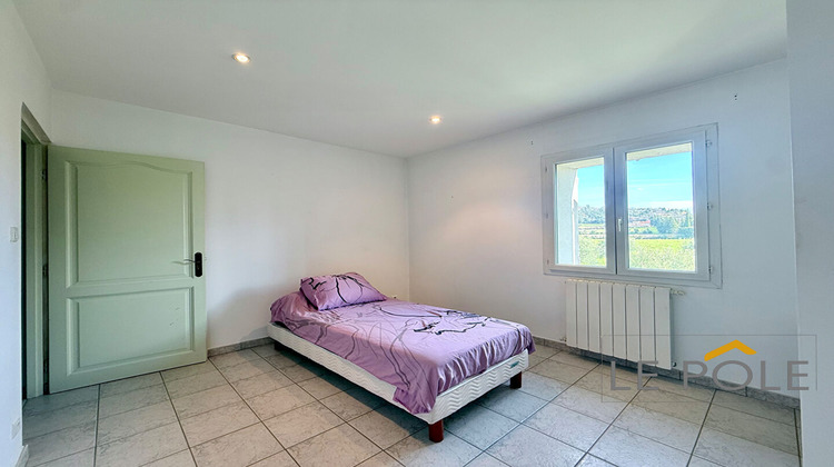 Ma-Cabane - Vente Maison LA GARDE-ADHEMAR, 213 m²