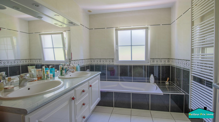 Ma-Cabane - Vente Maison LA GARNACHE, 118 m²
