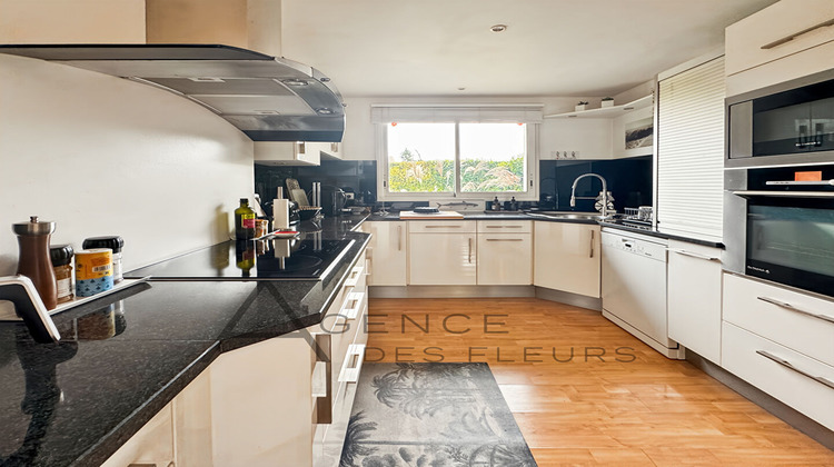 Ma-Cabane - Vente Maison LA LONDE, 235 m²