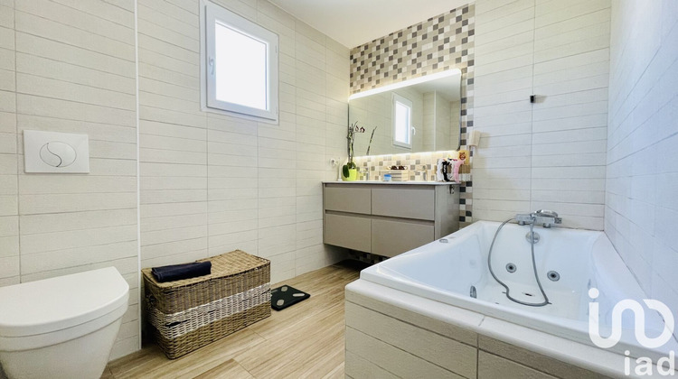 Ma-Cabane - Vente Maison La Londe-les-Maures, 91 m²