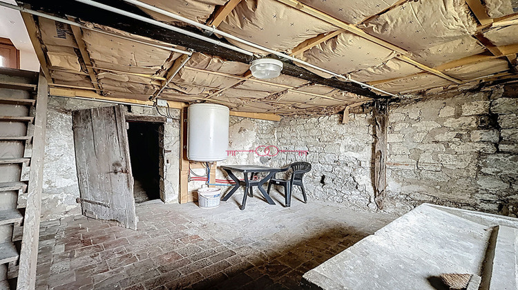 Ma-Cabane - Vente Maison LA NEUVILLE-AU-PONT, 0 m²