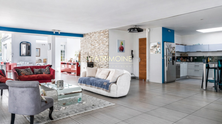 Ma-Cabane - Vente Maison LA QUEUE-EN-BRIE, 304 m²