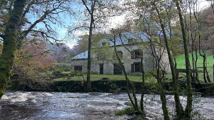 Ma-Cabane - Vente Maison LA ROCHE CANILLAC, 230 m²