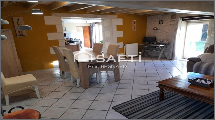 Ma-Cabane - Vente Maison La Roche-Rigault, 180 m²