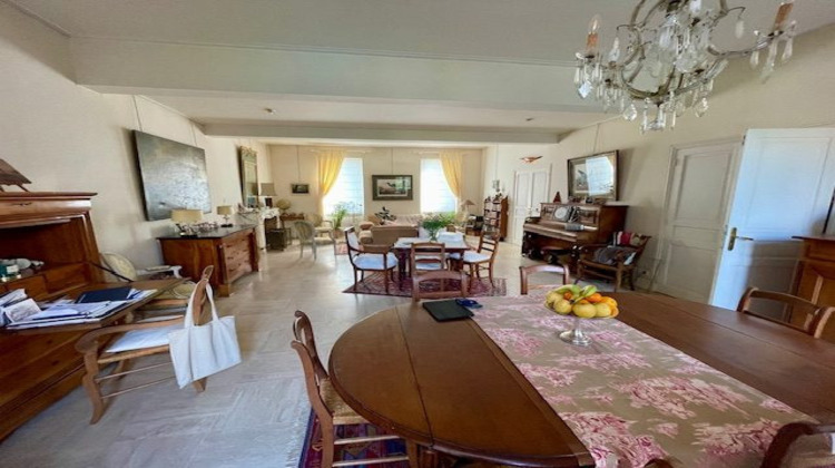 Ma-Cabane - Vente Maison La Rochelle, 196 m²