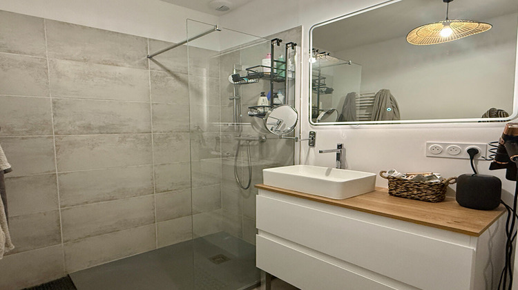 Ma-Cabane - Vente Maison LA ROQUE-D'ANTHERON, 63 m²