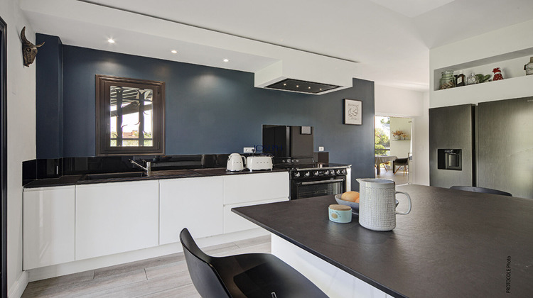 Ma-Cabane - Vente Maison LA SALVETAT-SAINT-GILLES, 227 m²