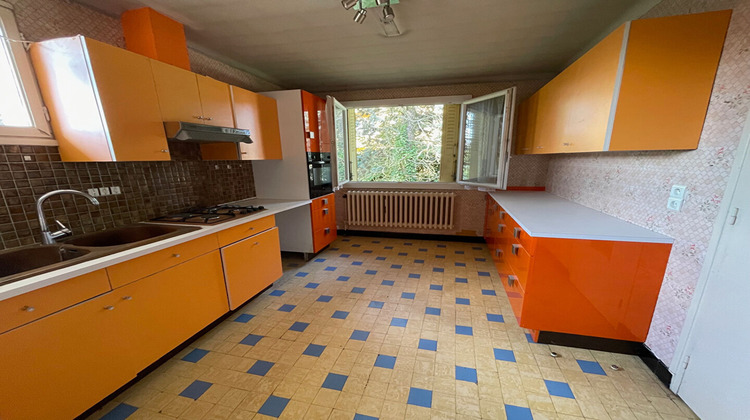 Ma-Cabane - Vente Maison LA TOUR-DE-SALVAGNY, 86 m²