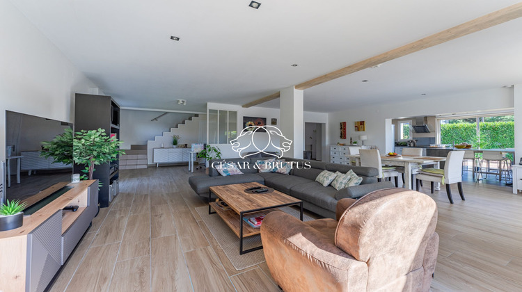 Ma-Cabane - Vente Maison La Tour-de-Salvagny, 227 m²