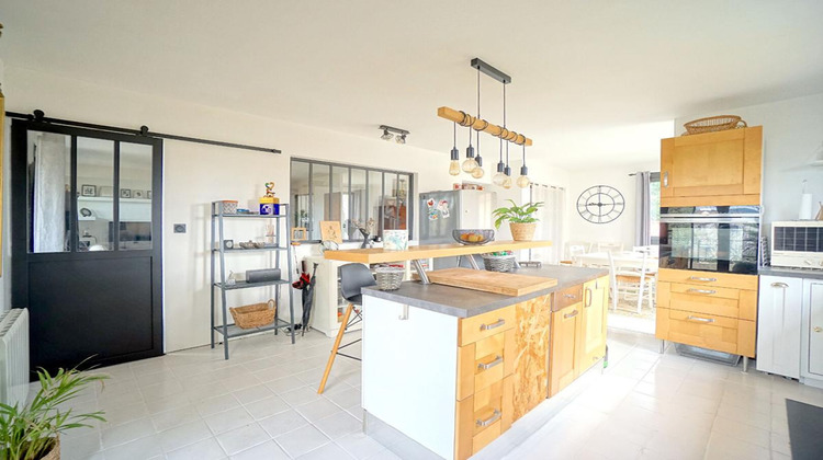 Ma-Cabane - Vente Maison LA TOUR DE SALVAGNY, 180 m²