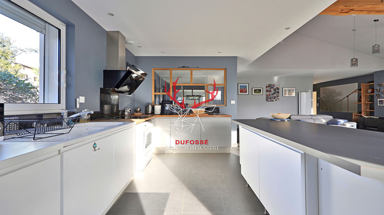 Ma-Cabane - Vente Maison LA TOUR-DE-SALVAGNY, 187 m²