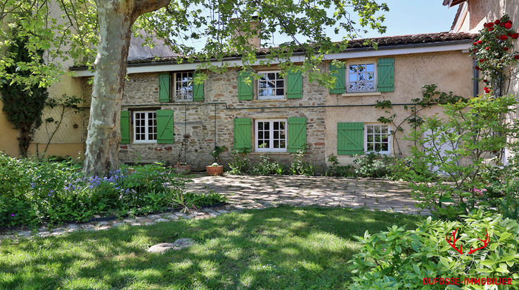 Ma-Cabane - Vente Maison LA TOUR-DE-SALVAGNY, 260 m²
