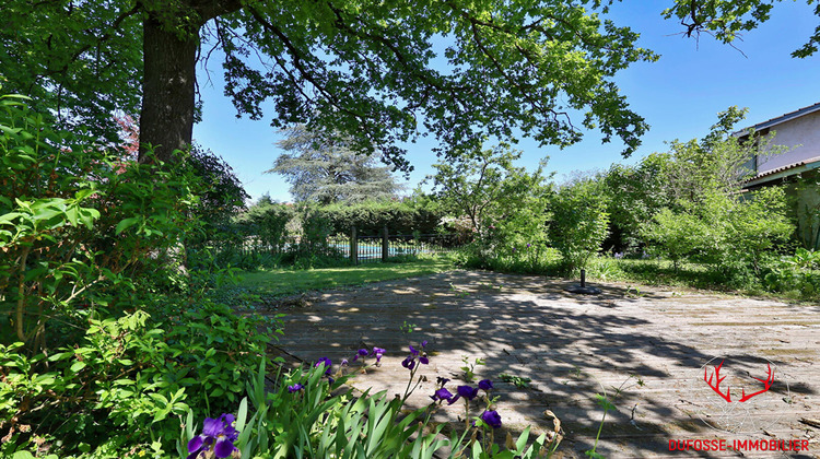 Ma-Cabane - Vente Maison LA TOUR-DE-SALVAGNY, 260 m²