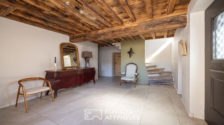Ma-Cabane - Vente Maison LA TOUR-DE-SALVAGNY, 325 m²